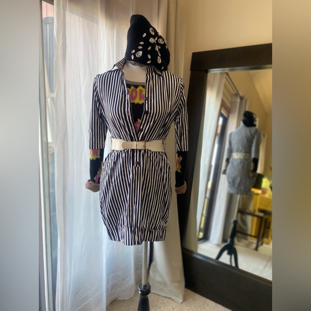 🌟🚀 Vintage Red Planet Mini Dress - Bold & Timeless!